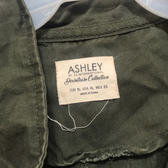 Embroidered Army Colored Vest - Picture 2 of 4